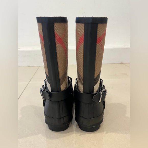 NWOB Burberry Zane Check Harness Rainboot - Picture 4 of 7